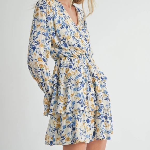 Sadie & Sage Dresses & Skirts - Sadie & Sage floral dress small